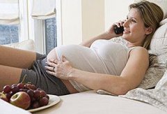 孕妇是否可以玩手机？